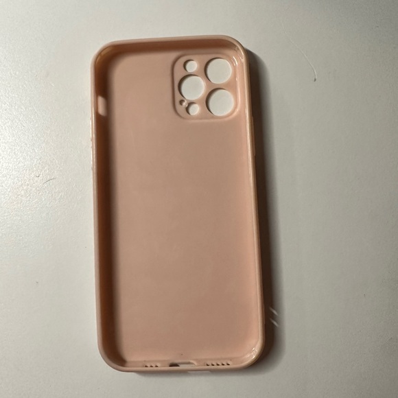 SCROLL - 5 different iphone 12 pro phone cases! 🥰 - Picture 8 of 10